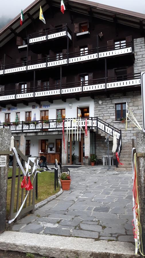 Casa Alpina De Filippi Hotel Macugnaga Eksteriør billede